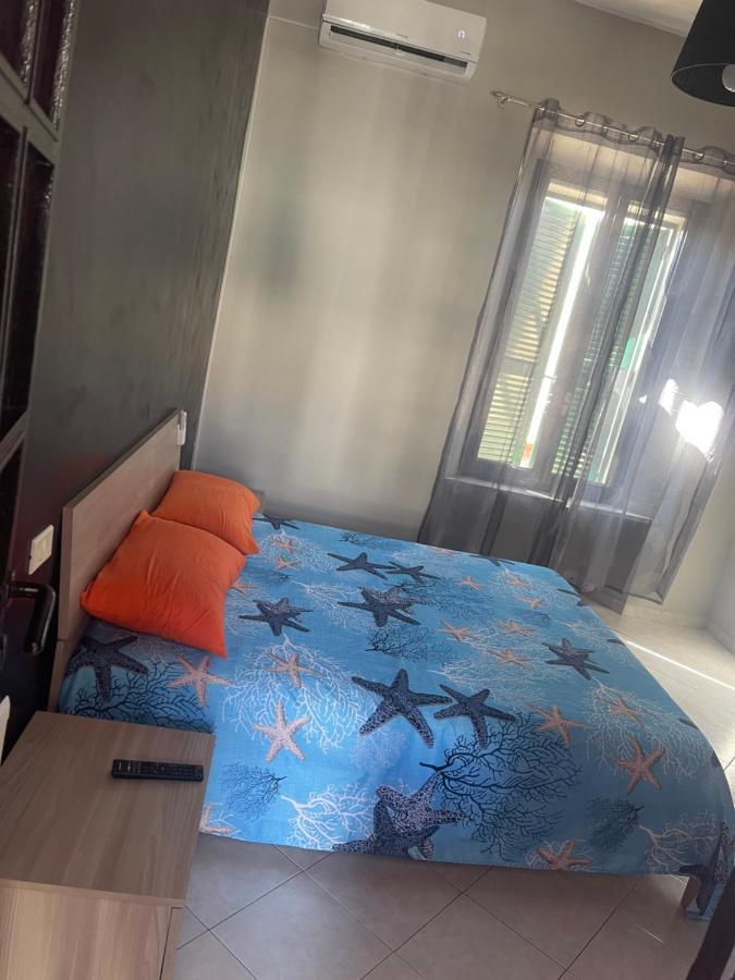 Casa Via Cialdi Lejlighed Civitavecchia Eksteriør billede